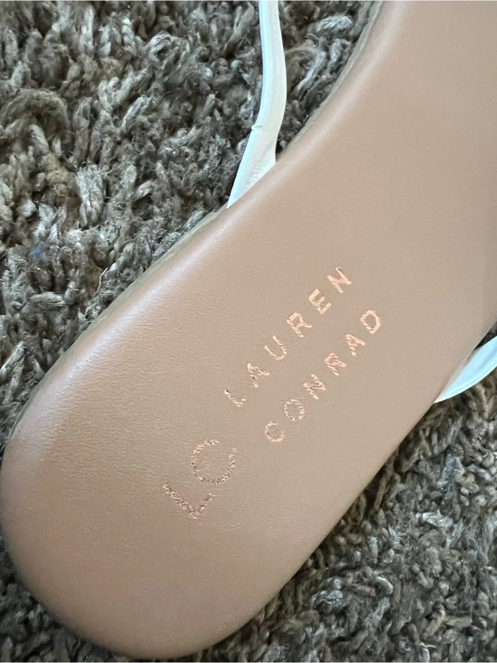 LC Lauren Conrad White Strap Tan Footbed Thong Sandals - Women's 8
